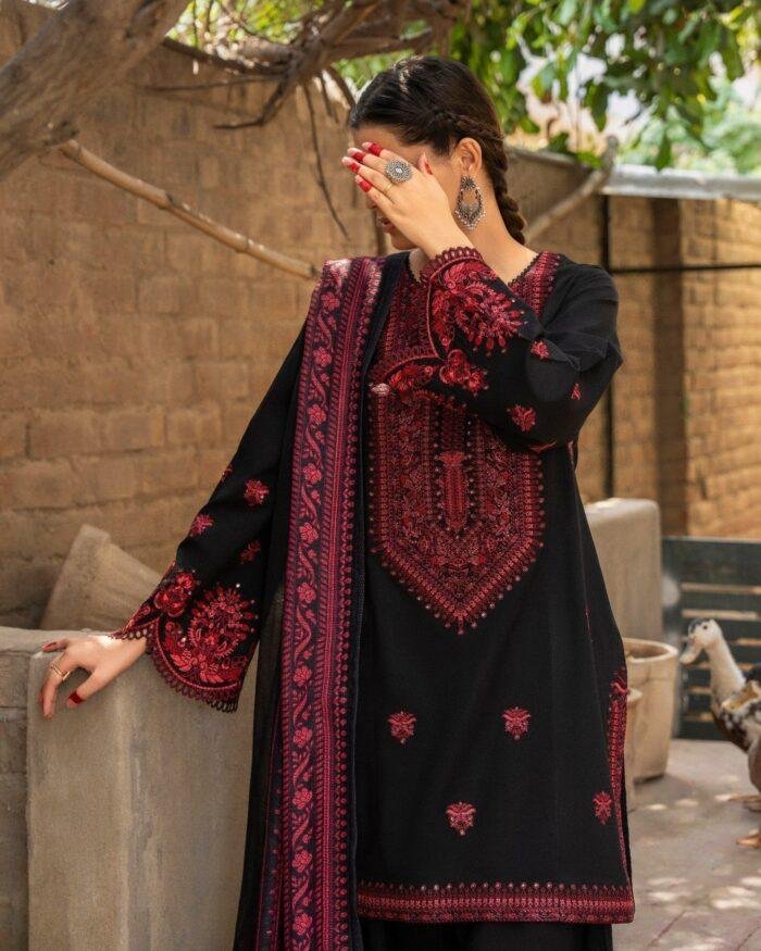 Hot Selling Shah-e-Karwa A Posh Pakistani Inspired 3 PCS Pakistani Inspired 3 PCS