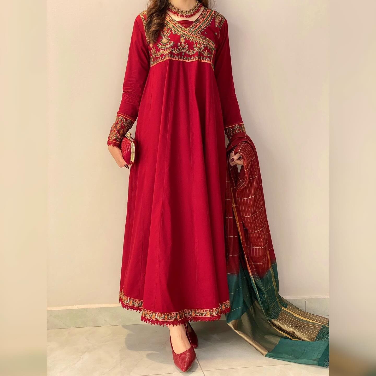 corneronline.pk_1755429300_3701121768535806265_47196921487 Noor-E-Huzifa - Anarkali Set for any Occasion - Image 4